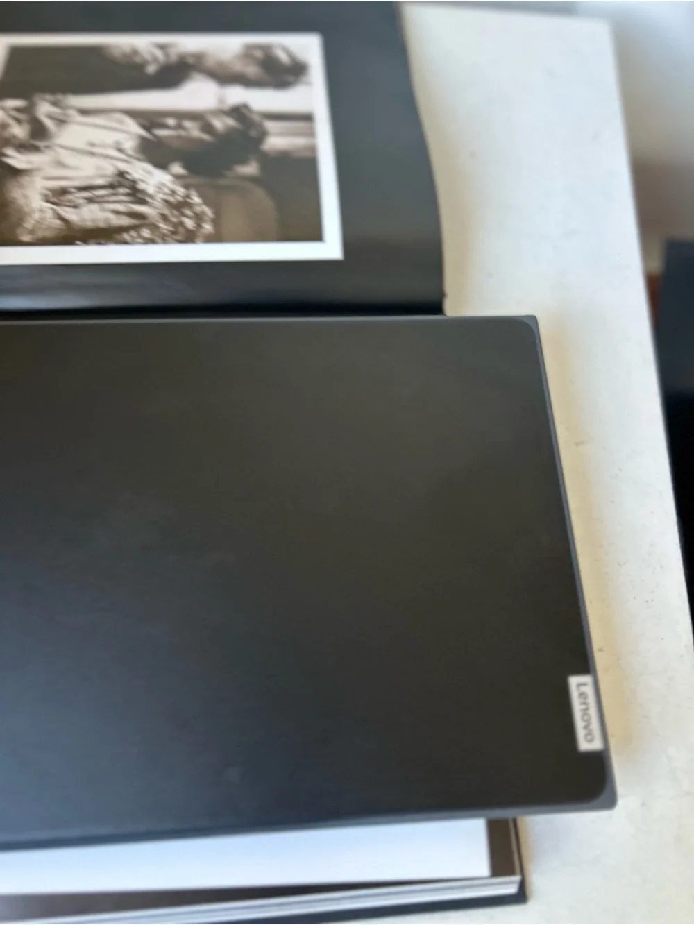 Black Chromebook Laptop - Sleek Portable Computer Lenovo 2nd Gen